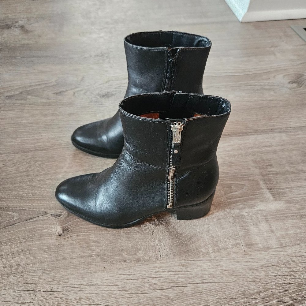 Naturalizer Harding Black Leather Bootie